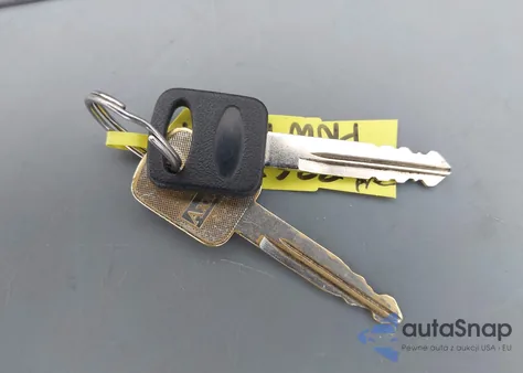 2001 Ford E-250 Commercial z USA, uszkodzony, nr VIN 1FTNE24231HB20215